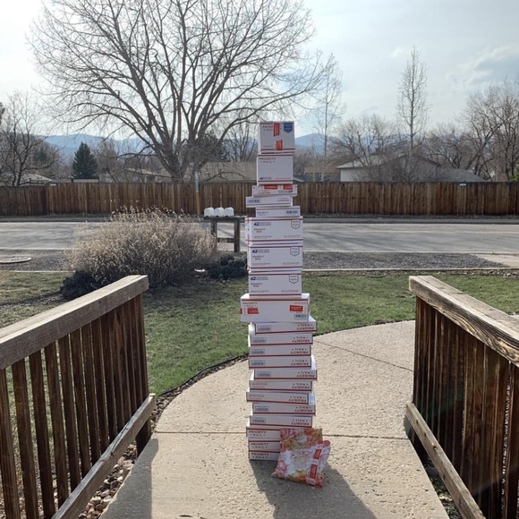 Meet your Posher, Lissette - Picture 2 of 9